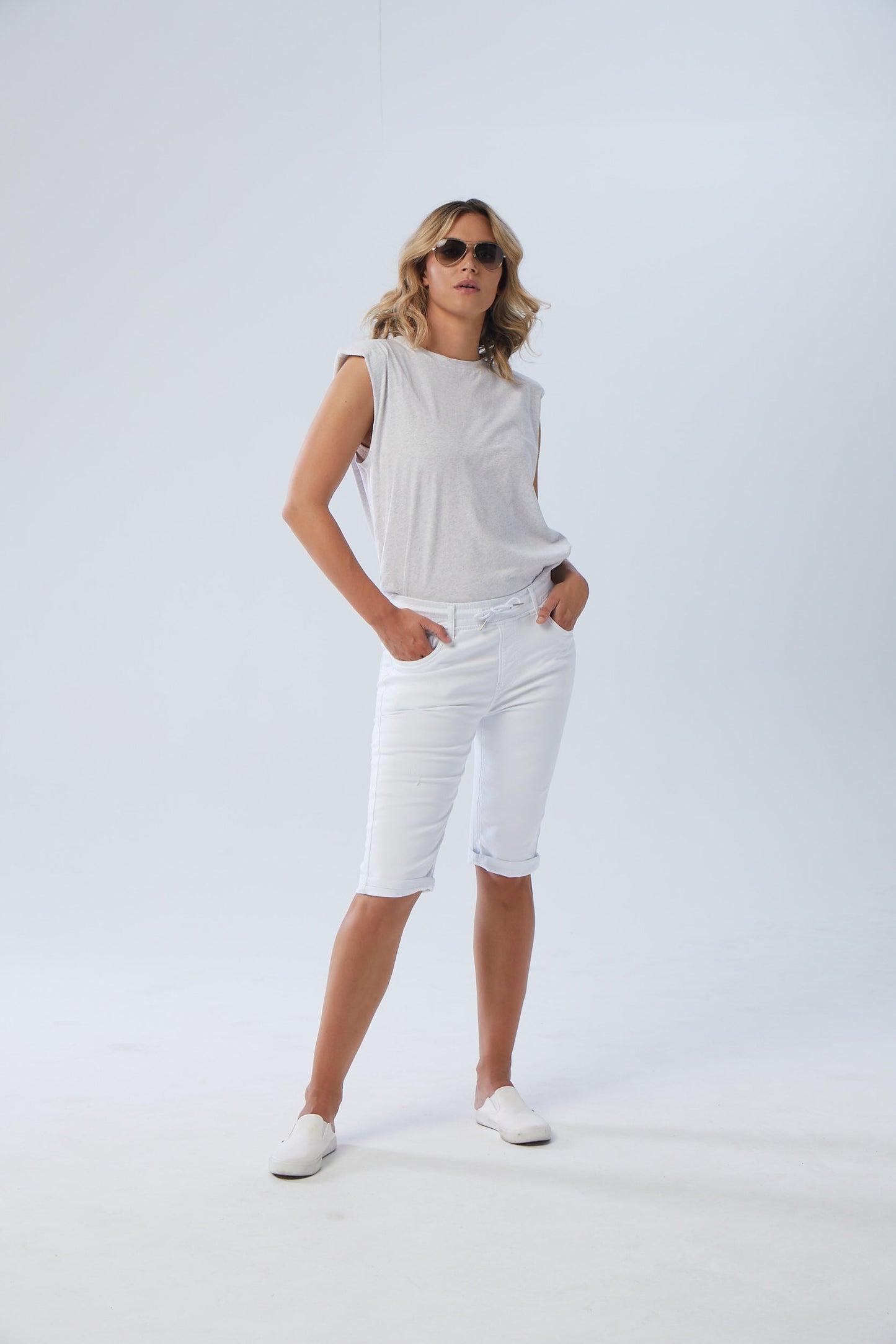 Dundee Short White